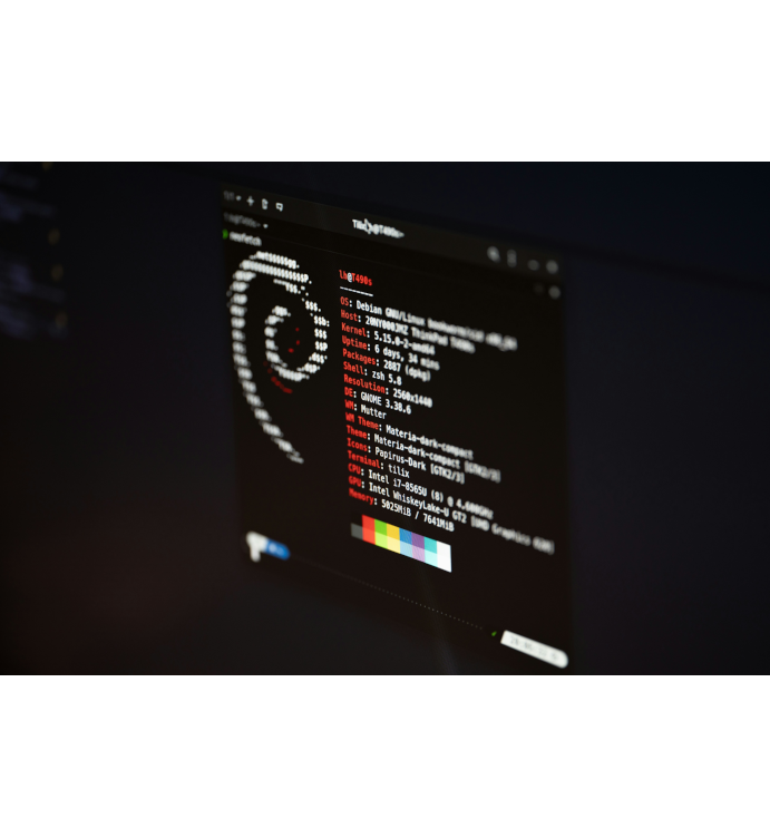 Linux Shell - Quelle: https://unsplash.com/de/fotos/einen-computerbildschirm-auf-dem-ein-programm-ausgefuhrt-wird-NLSXFjl_nhc